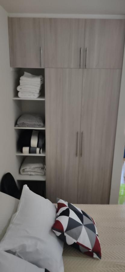 Departamento Moderno, Familiar Y Acogedor. Apartment Cochabamba Ngoại thất bức ảnh